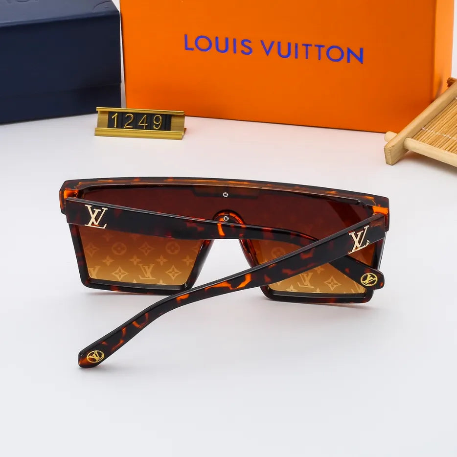 Louis Vuitton Oversized Unisex Sunglasses for Unisex – product image 19