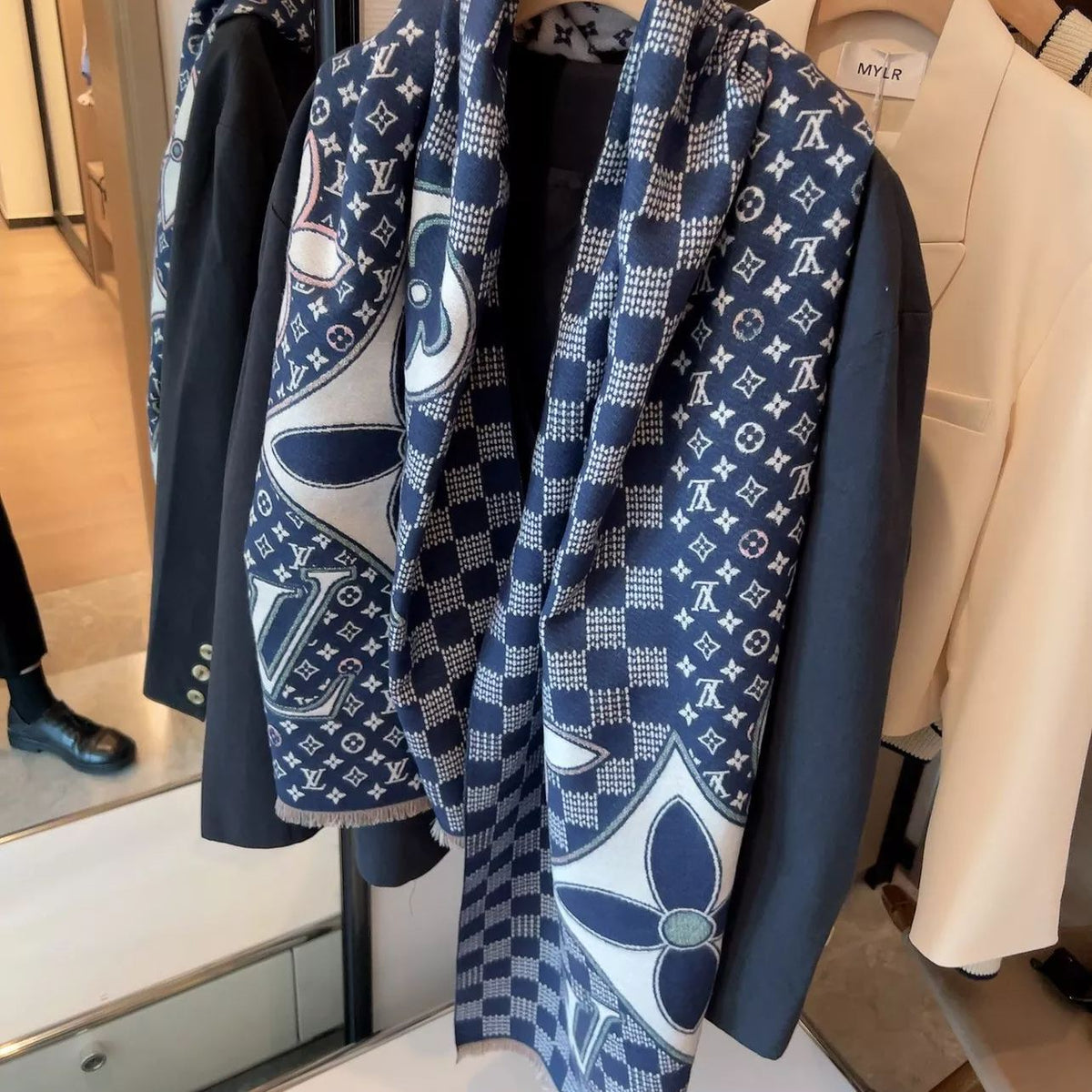 Louis Vuitton Plaid Panel Monogram Cashmere Scarf Shawl for Women – product image 11