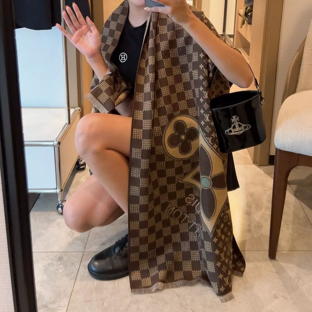 Louis Vuitton Plaid Panel Monogram Cashmere Scarf Shawl for Women – product image 21