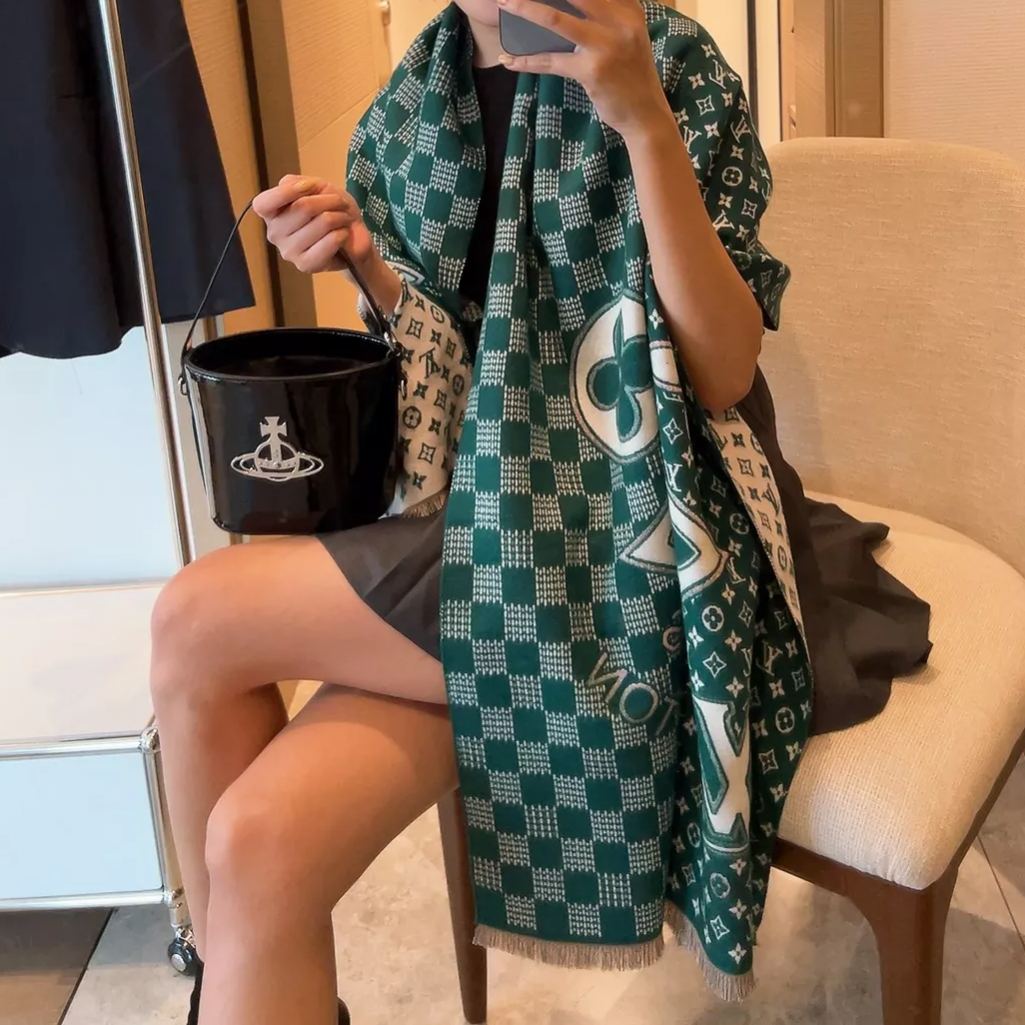 Louis Vuitton Plaid Panel Monogram Cashmere Scarf Shawl for Women – product image 28