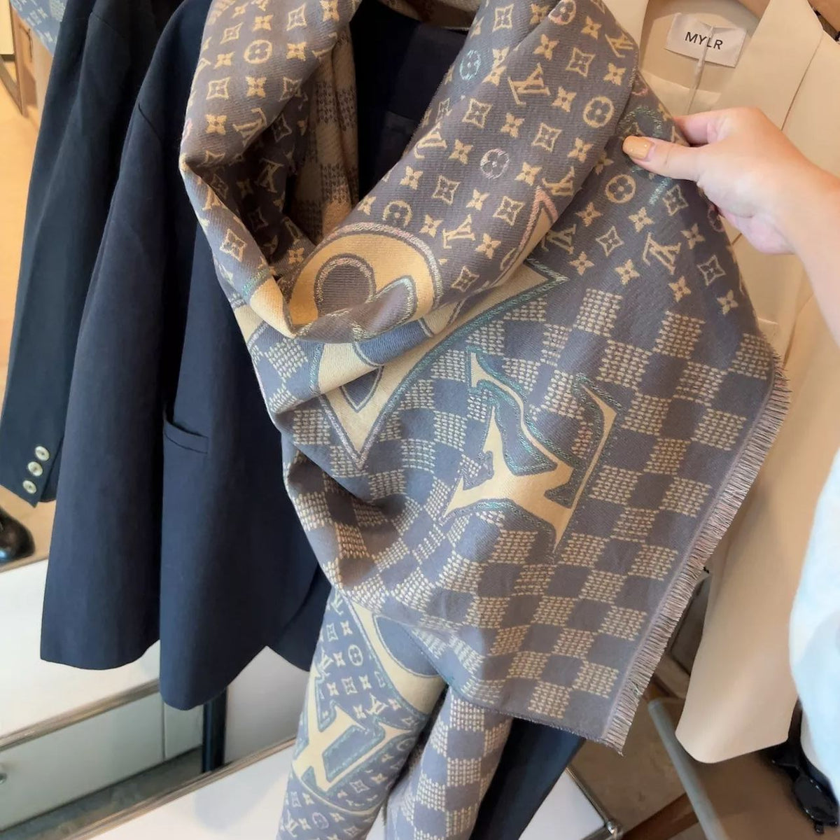 Louis Vuitton Plaid Panel Monogram Cashmere Scarf Shawl for Women – product image 4