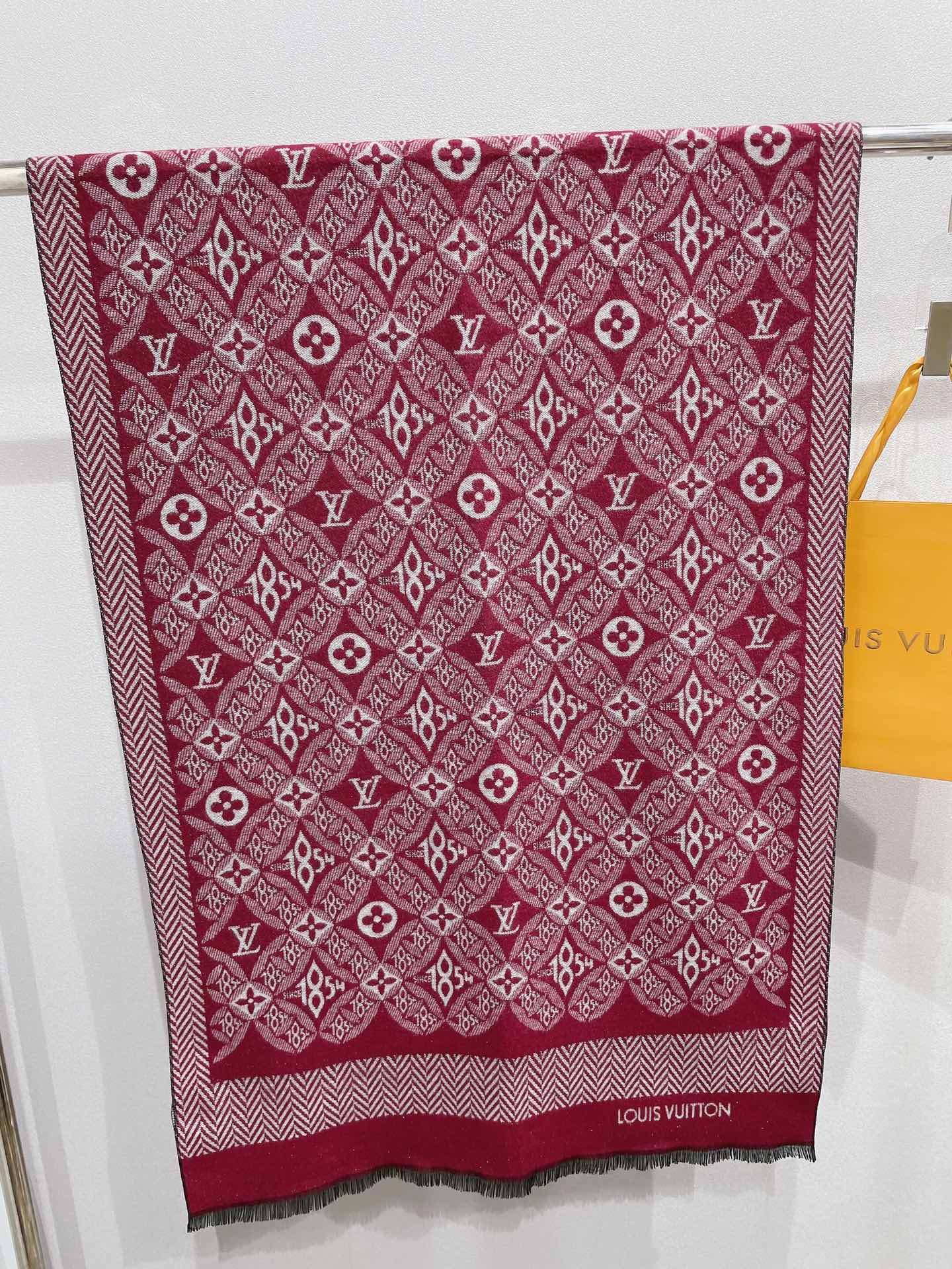 Louis Vuitton Premium Woven 1854s Jacquard Warm Scarf Shawl for Women – product image 12