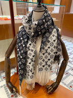 Louis Vuitton Premium Woven Love Monogram Element Fringed Scarf for Women – product image 10