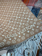 Louis Vuitton Premium Woven Love Monogram Element Fringed Scarf for Women – product image 12