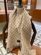 Louis Vuitton Premium Woven Love Monogram Element Fringed Scarf for Women – product image 13