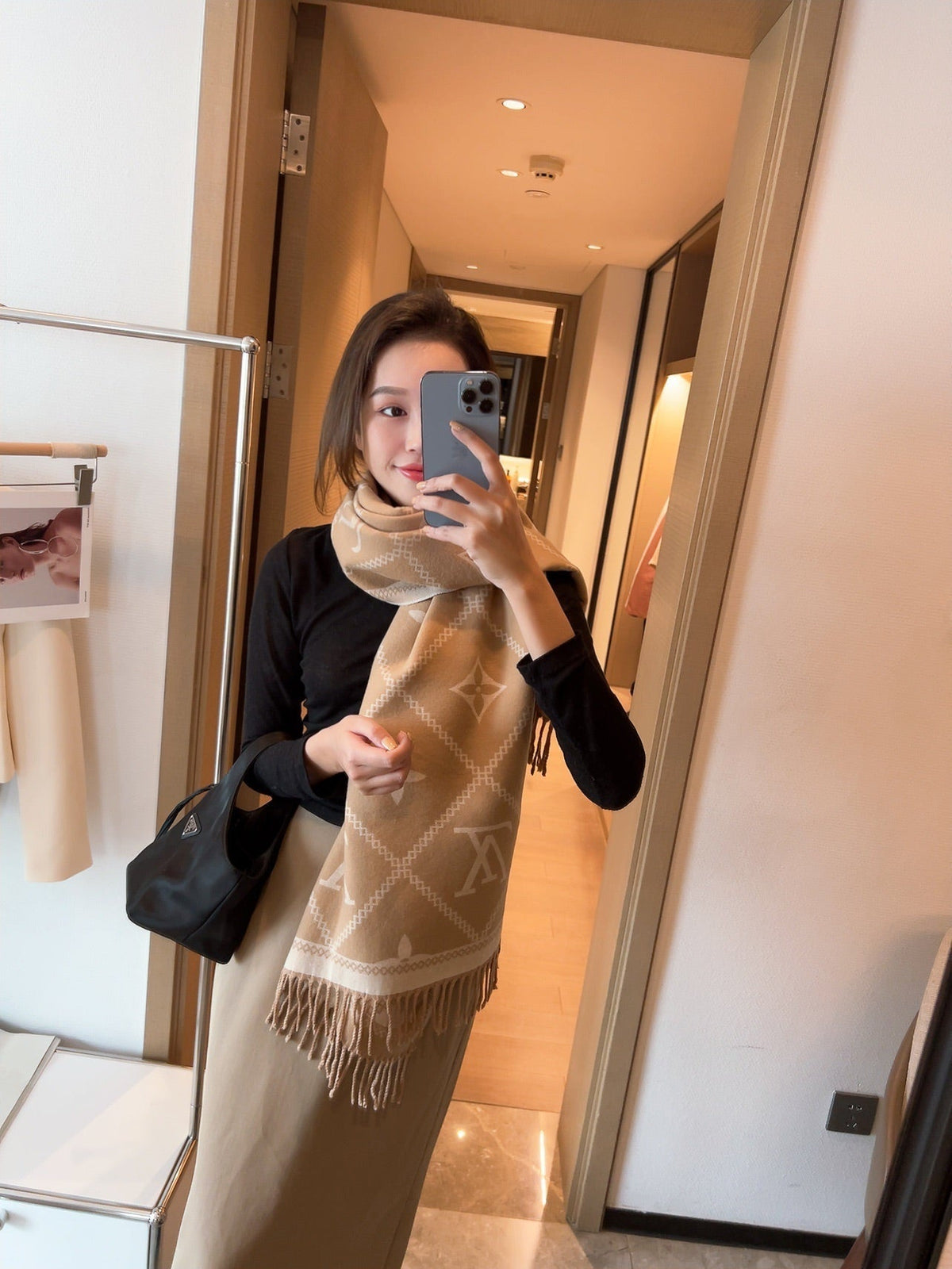 Louis Vuitton Premium Woven Rabbit Velvet Monogram Fringe Scarf Shawl – product image 33