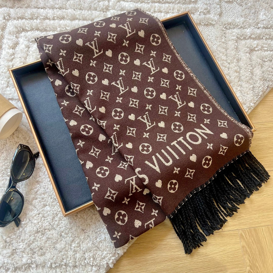 Louis Vuitton Premium Woven Vintage Embossed Scarf for Women – product image 23