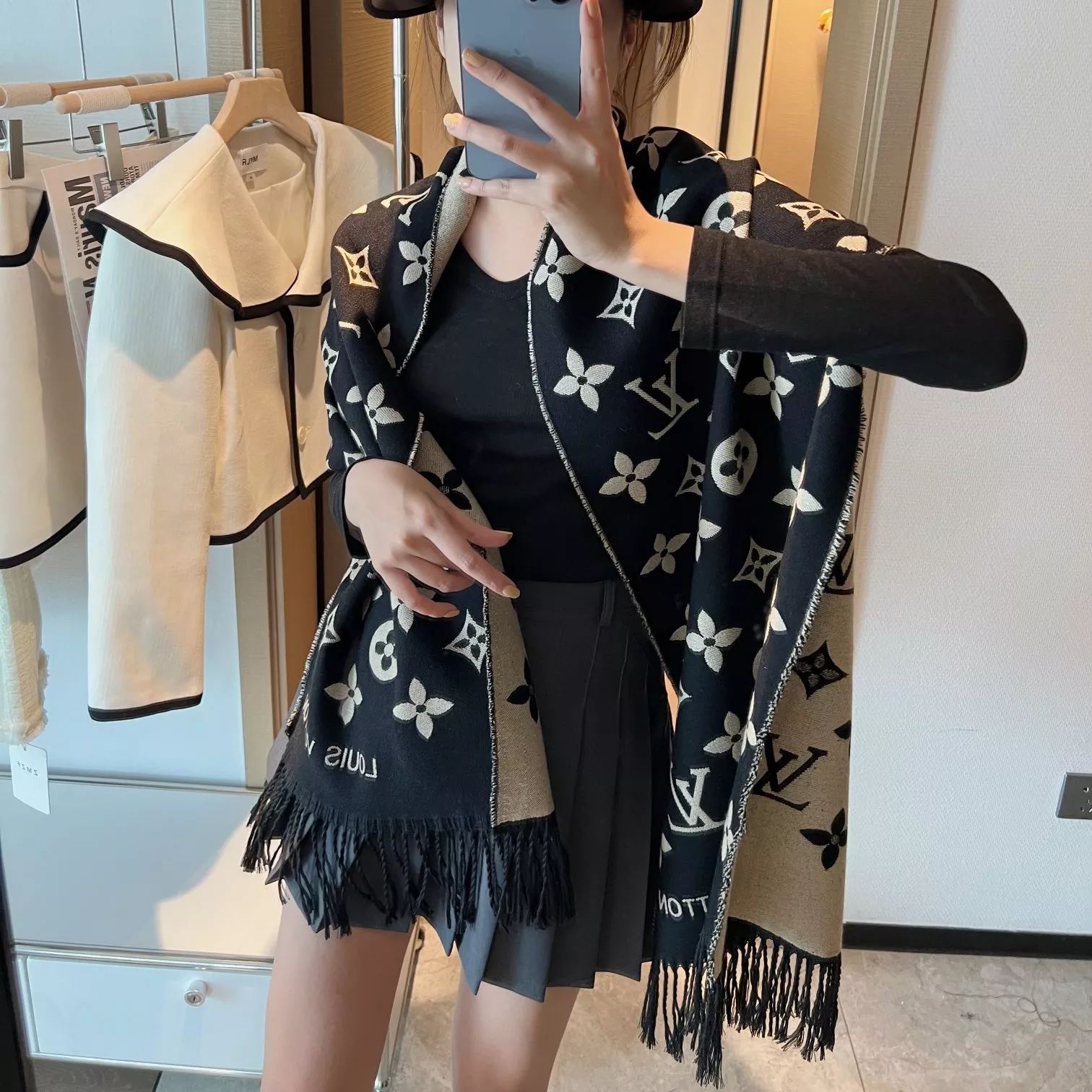 Louis Vuitton Premium Woven Wild At Heart Series Monogram Fringe Scarf Shawl – product image 19