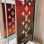 Louis Vuitton Reykjavik Gradient Cashmere Scarf Shawl for Women – product image 1