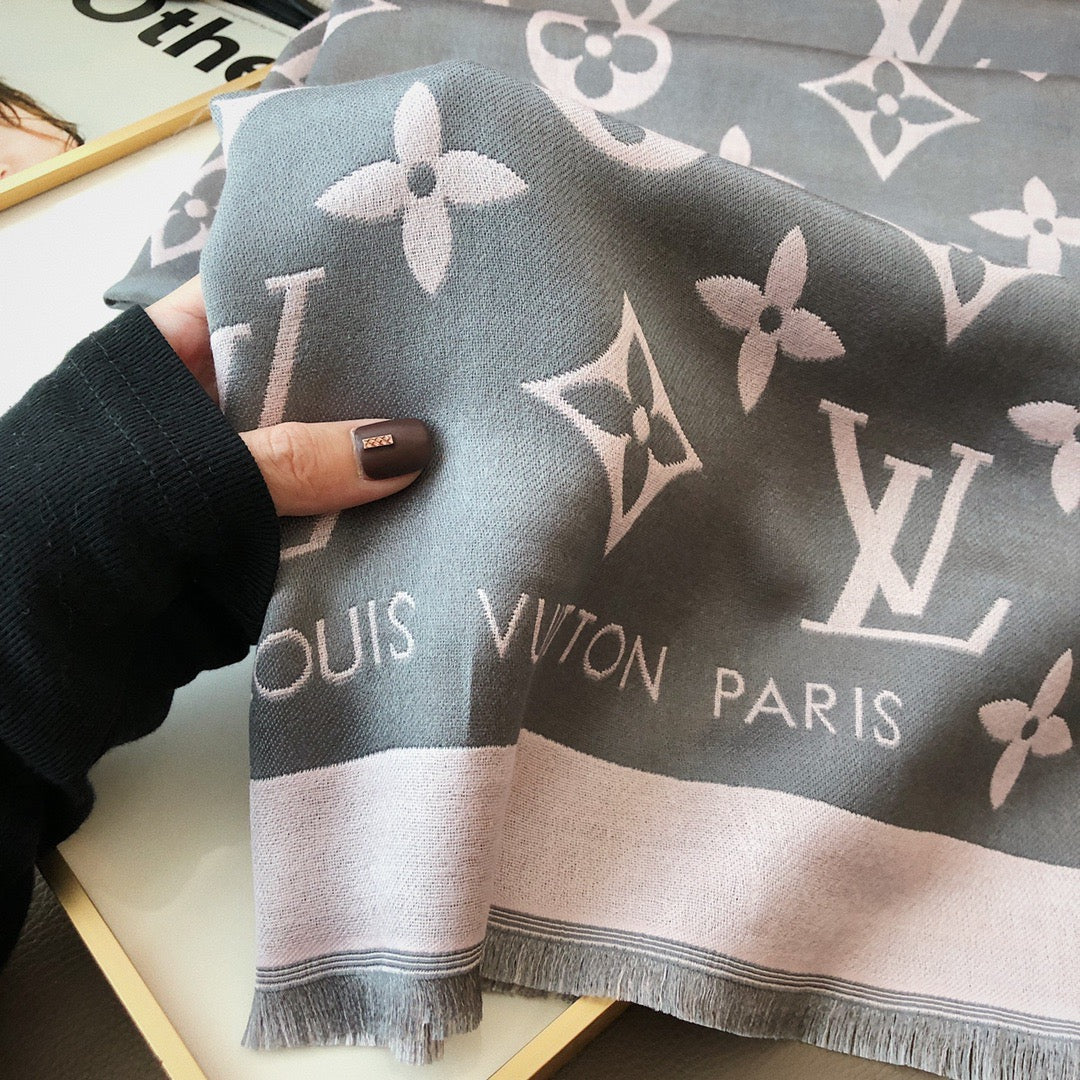 Louis Vuitton Satin Glossy Monogram Jacquard Scarf Shawl for Women – product image 10