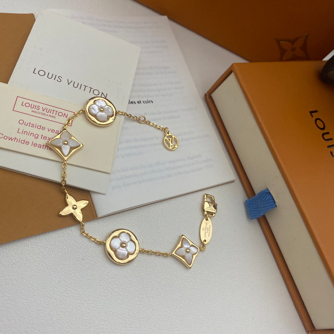 Louis Vuitton Shell Bracelet – Luxury Jewelry – product image 5