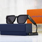 Louis Vuitton Square Polarized Sunglasses for Unisex – product image 1