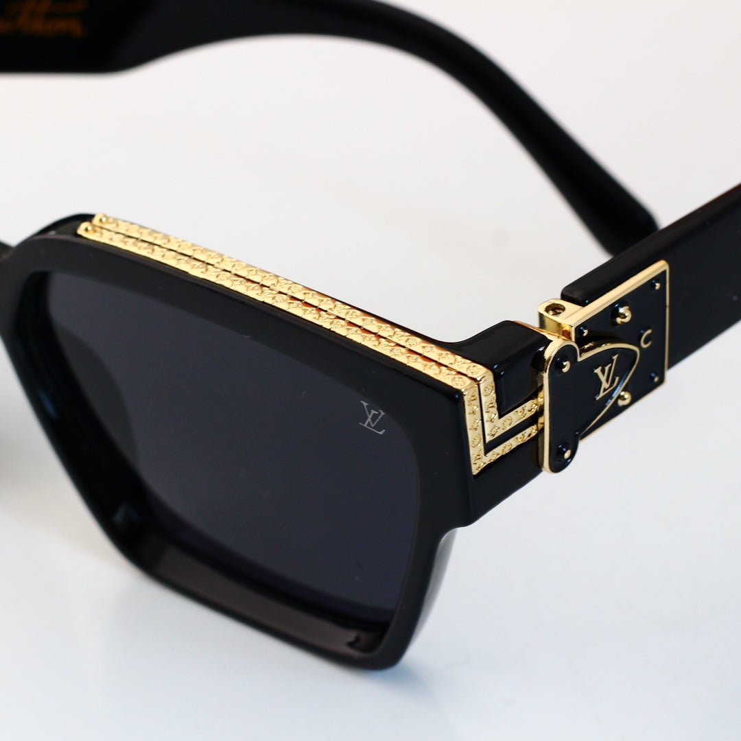 Louis Vuitton Square Polarized Sunglasses for Unisex – product image 11