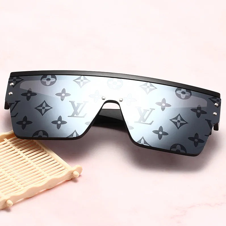 Louis Vuitton Square Watermark Sunglasses for Unisex – product image 14