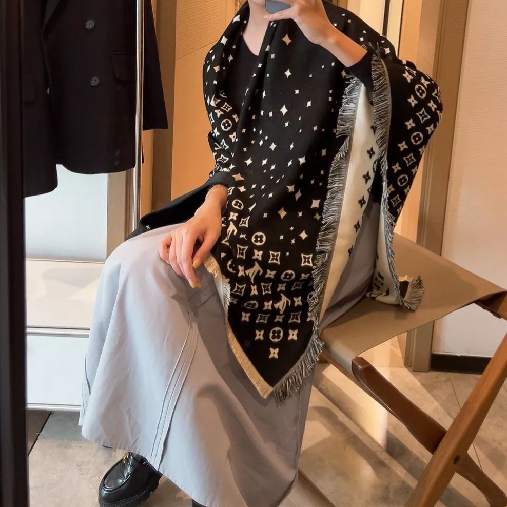 Louis Vuitton Starry Sky Series Cashmere Scarf Shawl for Women – product image 14
