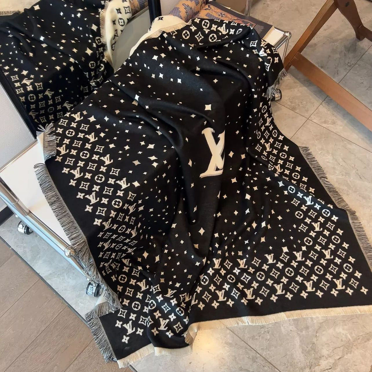 Louis Vuitton Starry Sky Series Cashmere Scarf Shawl for Women – product image 7