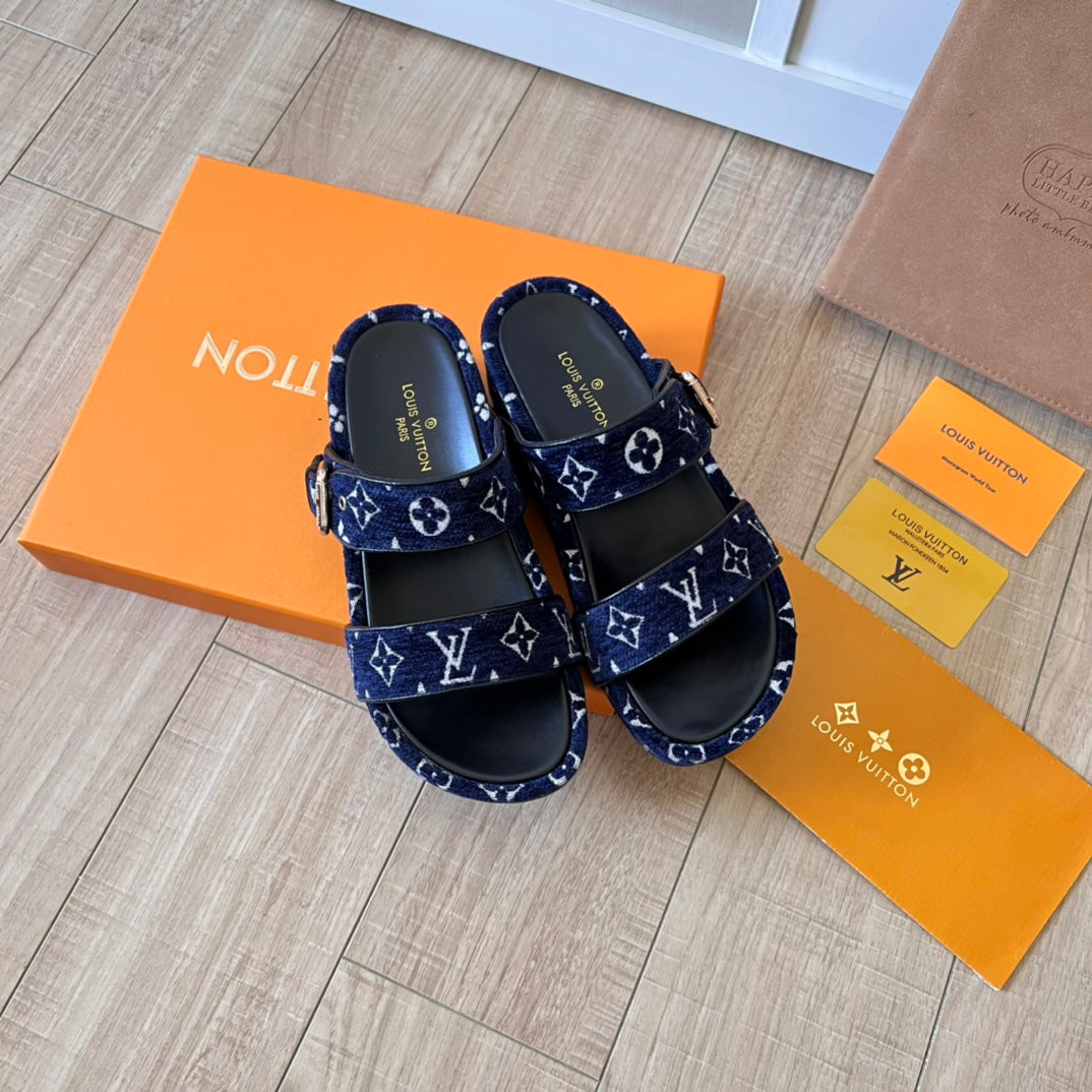 Louis Vuitton Suede Monogram Thick-Soled Slippers – slippers product image 10