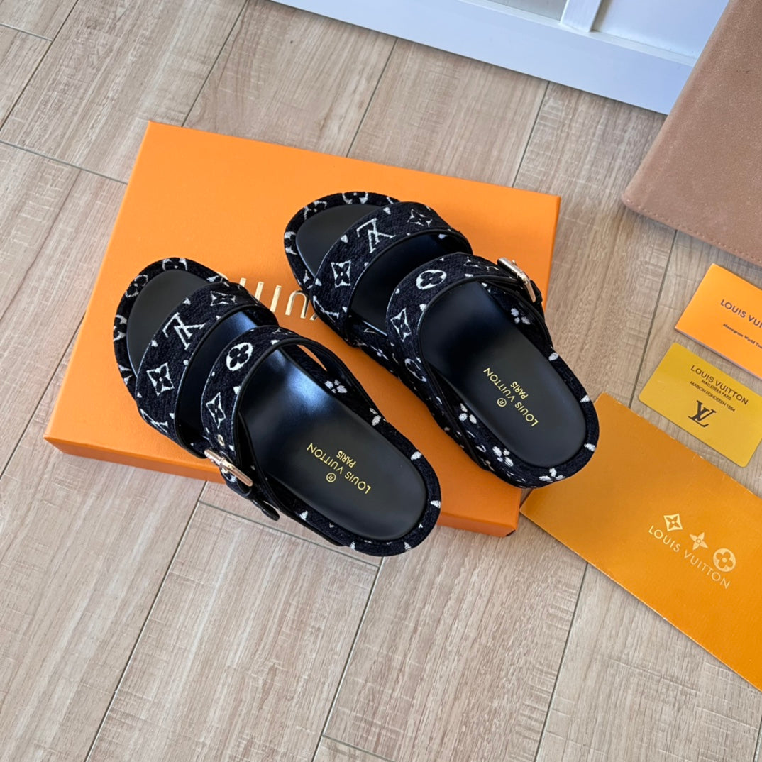 Louis Vuitton Suede Monogram Thick-Soled Slippers – slippers product image 8