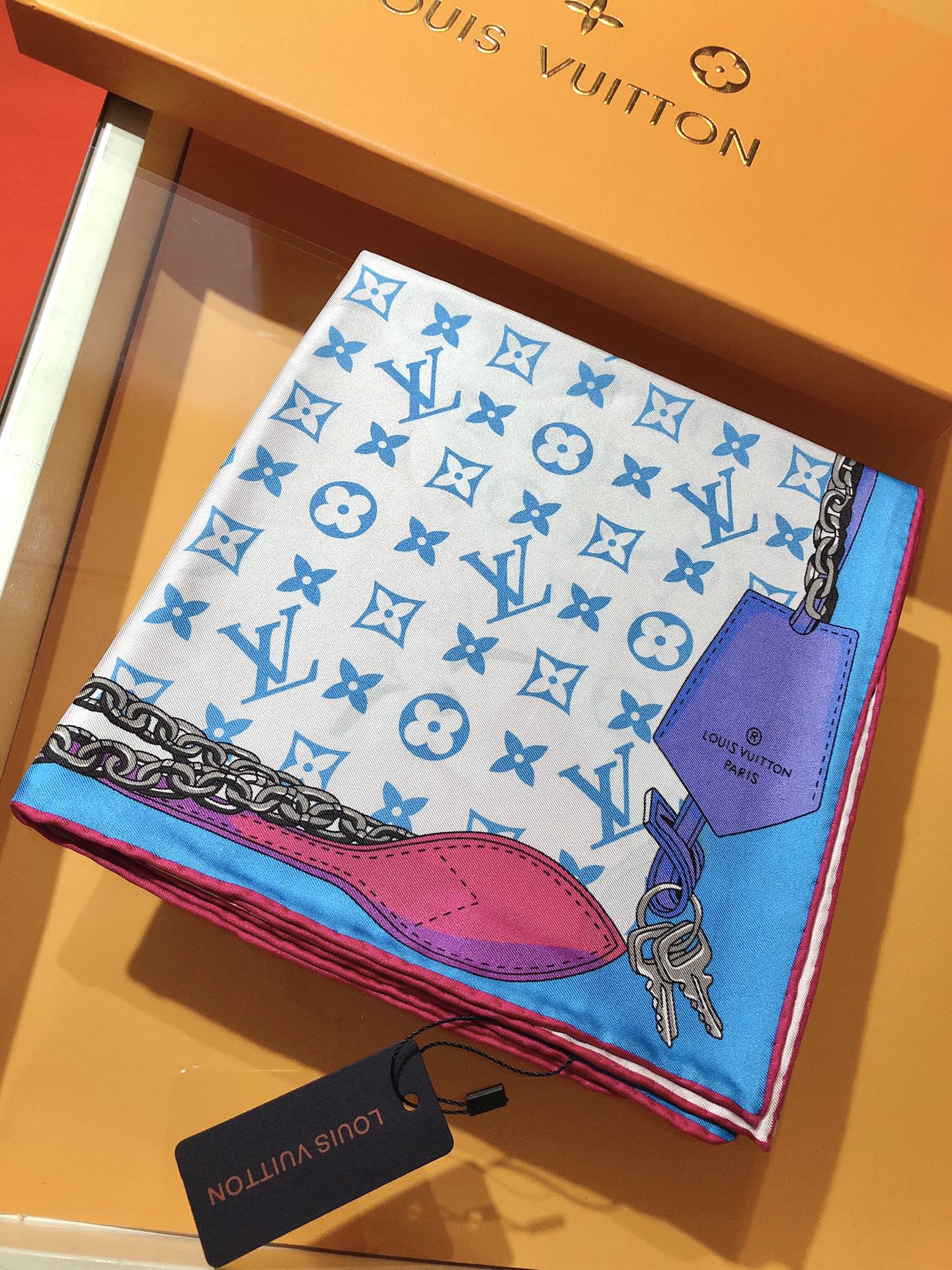 Louis Vuitton Twill Silk 3D Monogram Square Scarf for Women – product image 9