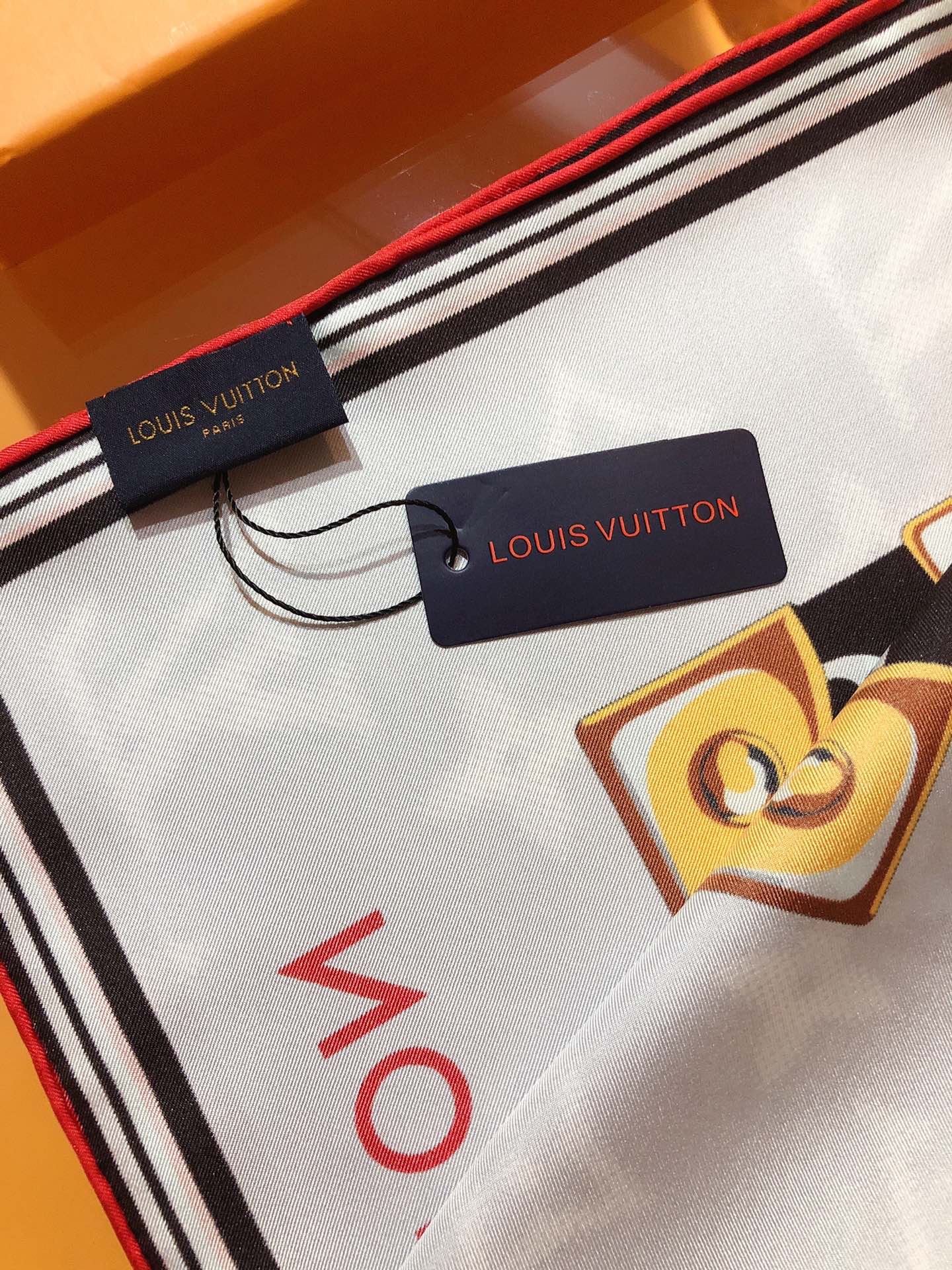 Louis Vuitton Twill Silk Monogram Bouquet Square Scarf for Women – product image 16