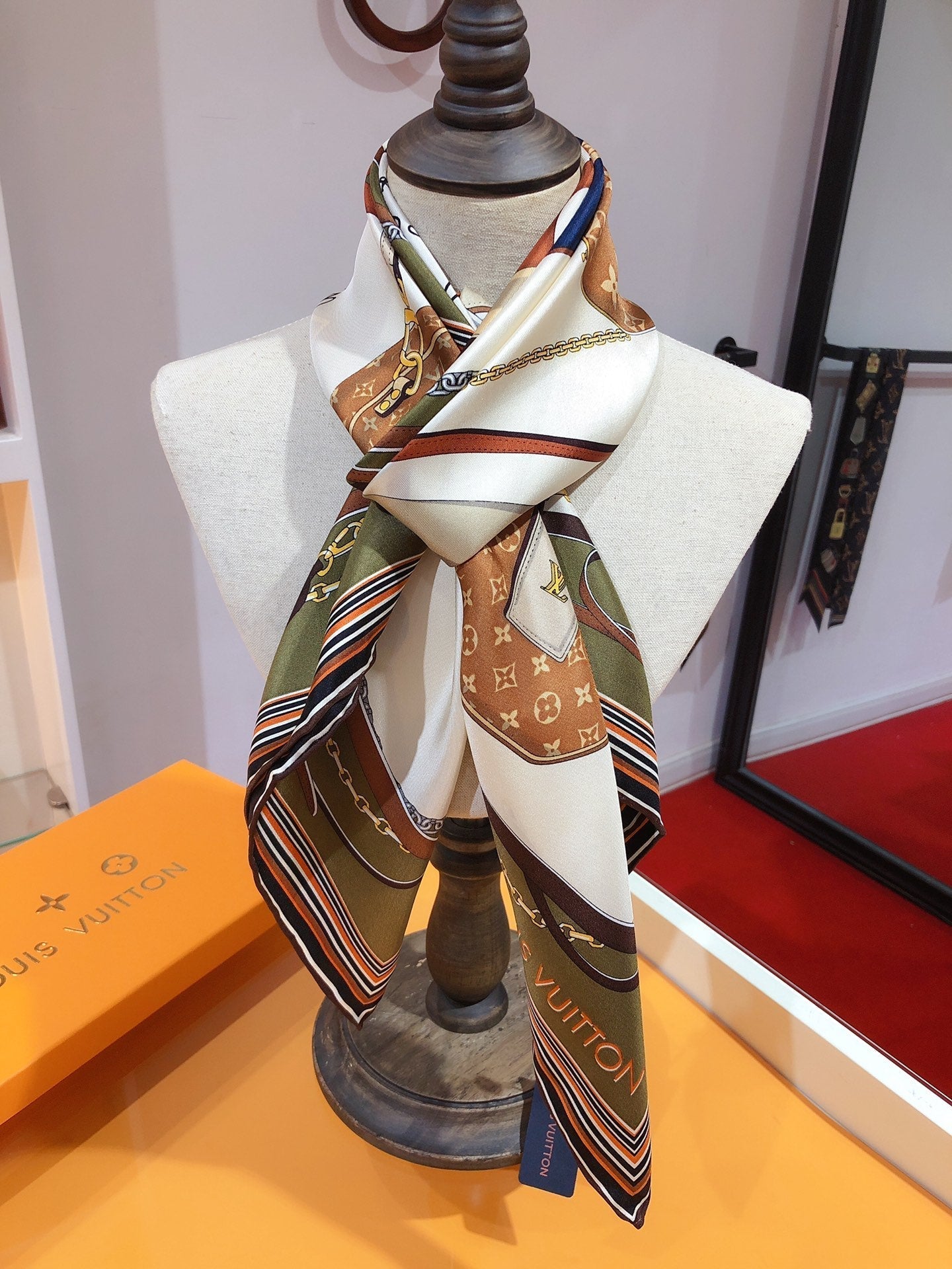 Louis Vuitton Twill Silk TREASURE Square Scarf for Women – product image 15