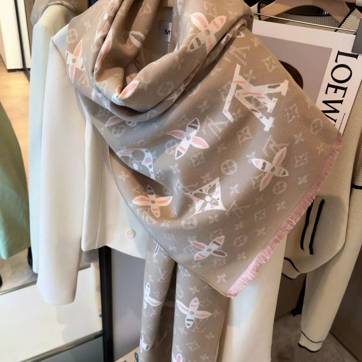 Louis Vuitton Two-Tone Monogram Jacquard Cashmere Scarf for Women – product image 23