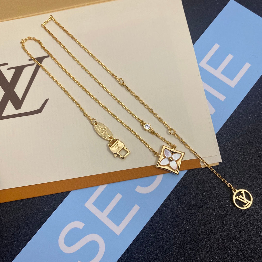 Louis Vuitton White Shell Flower Pendant Necklace – Luxury Designer Jewelry – product image 5