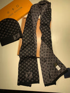 Louis Vuitton Wool Classic Monogram Jacquard Scarf & Hat Set for Women – product image 12