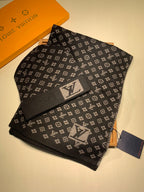 Louis Vuitton Wool Classic Monogram Jacquard Scarf & Hat Set for Women – product image 8