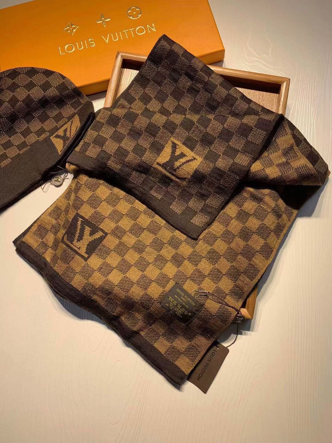 Louis Vuitton Wool Knitted Scarf & Hat Combo Set for Women – product image 13