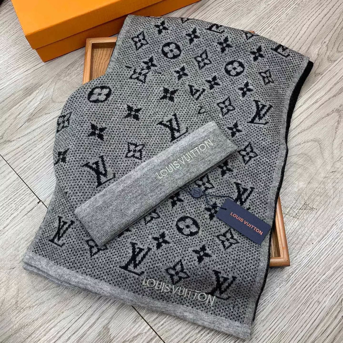 Louis Vuitton Wool Logo Embroidery Jacquard Scarf Hat Set for Women – product image 3