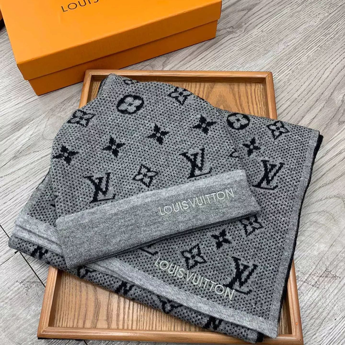 Louis Vuitton Wool Logo Embroidery Jacquard Scarf Hat Set for Women – product image 4