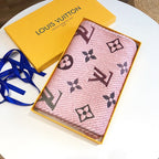 Louis Vuitton Wool Temperament Monogram Element Scarf for Women – product image 2