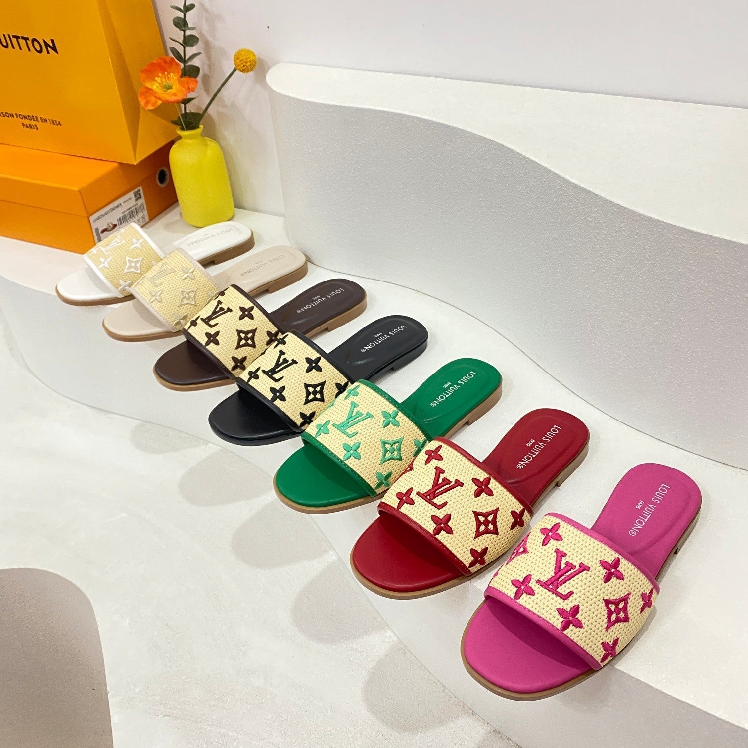 Louis Vuitton Woven Embroidered Slippers – slippers product image 13