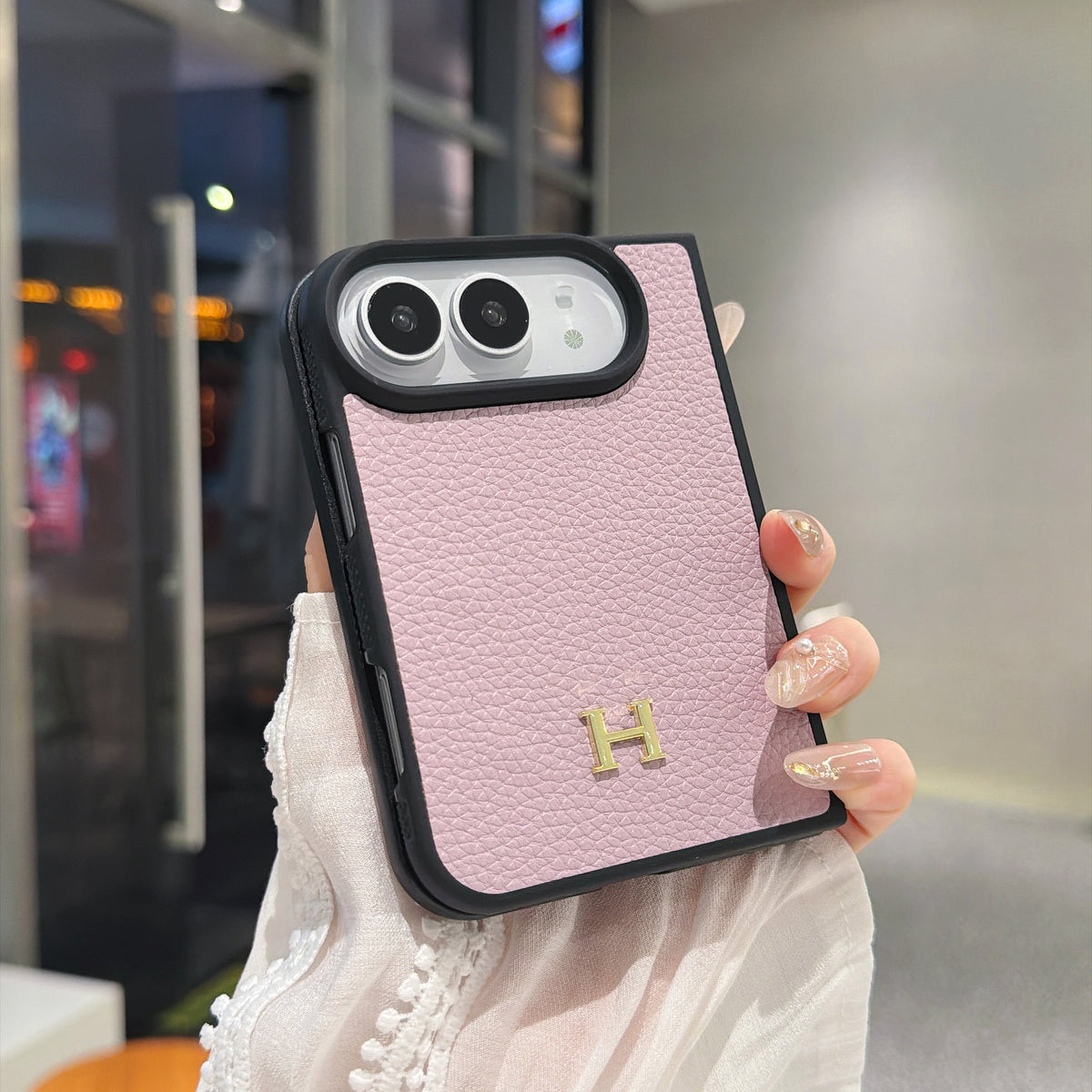 Hermès iPhone Duo Case, Hermes iPhone Case, Hermes Phone Case, Hermes H Logo Case, Hermes Leather iPhone Case, Hermes Designer Phone Case, Hermes Luxury Phone Case, Hermes iPhone Accessories