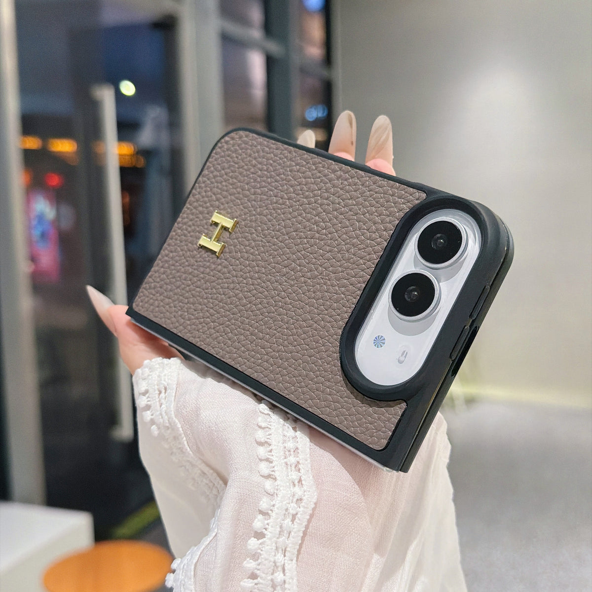 Hermès iPhone Duo Case, Hermes iPhone Case, Hermes Phone Case, Hermes H Logo Case, Hermes Leather iPhone Case, Hermes Designer Phone Case, Hermes Luxury Phone Case, Hermes iPhone Accessories