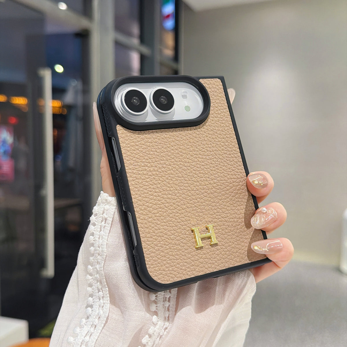 Hermès iPhone Duo Case, Hermes iPhone Case, Hermes Phone Case, Hermes H Logo Case, Hermes Leather iPhone Case, Hermes Designer Phone Case, Hermes Luxury Phone Case, Hermes iPhone Accessories