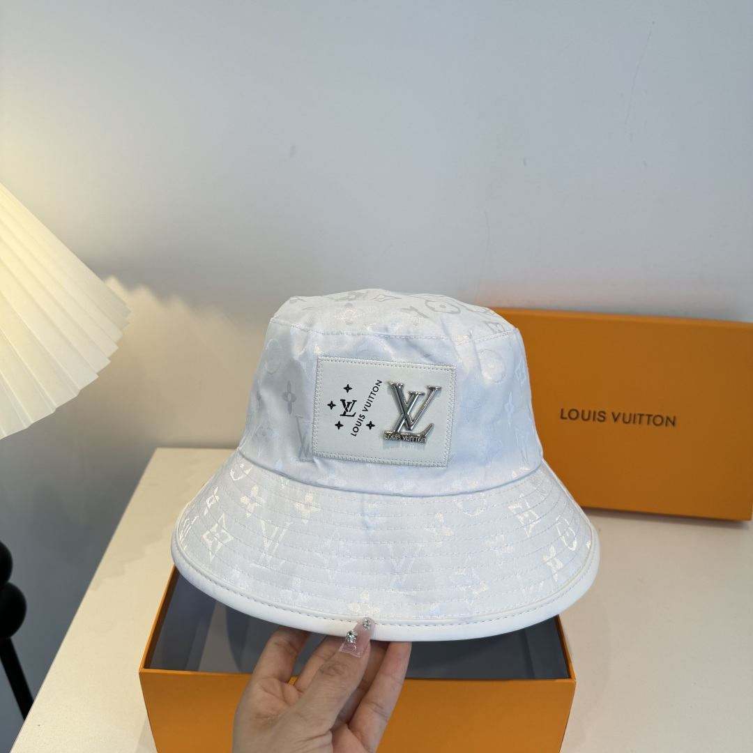 Louis Vuitton monogram bucket hat photo 2