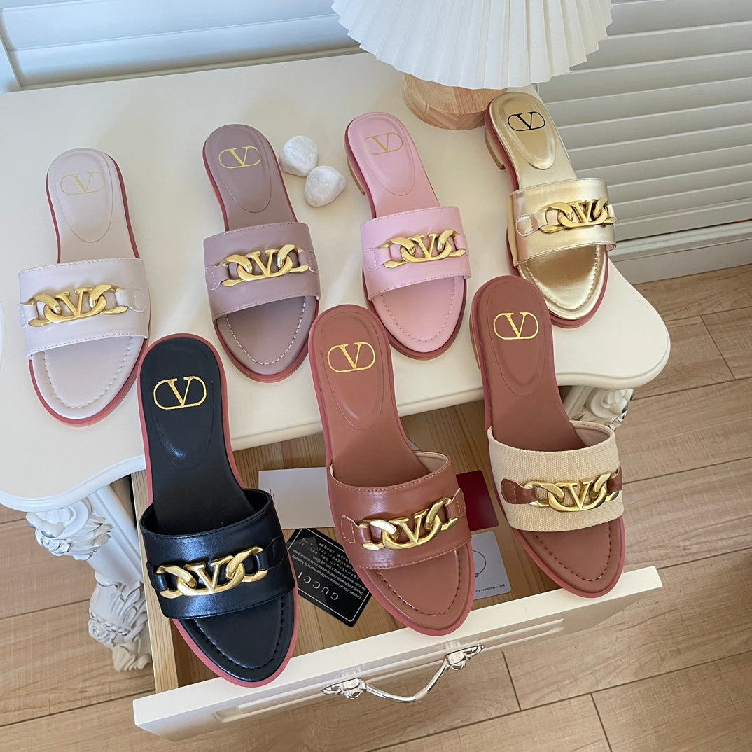 Miu Miu Logo Chain Flat Slides – slides product image 15