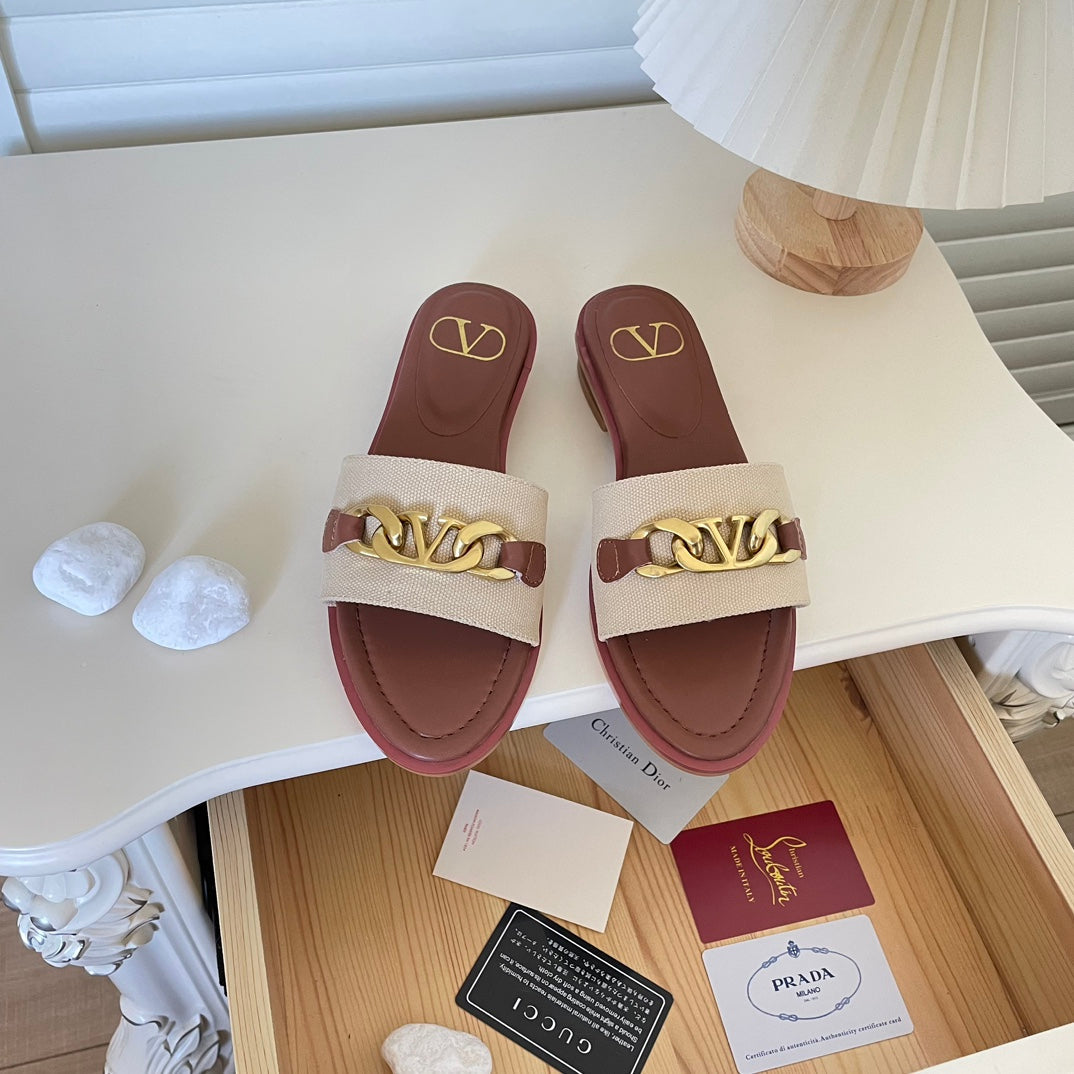Miu Miu Logo Chain Flat Slides – slides product image 9