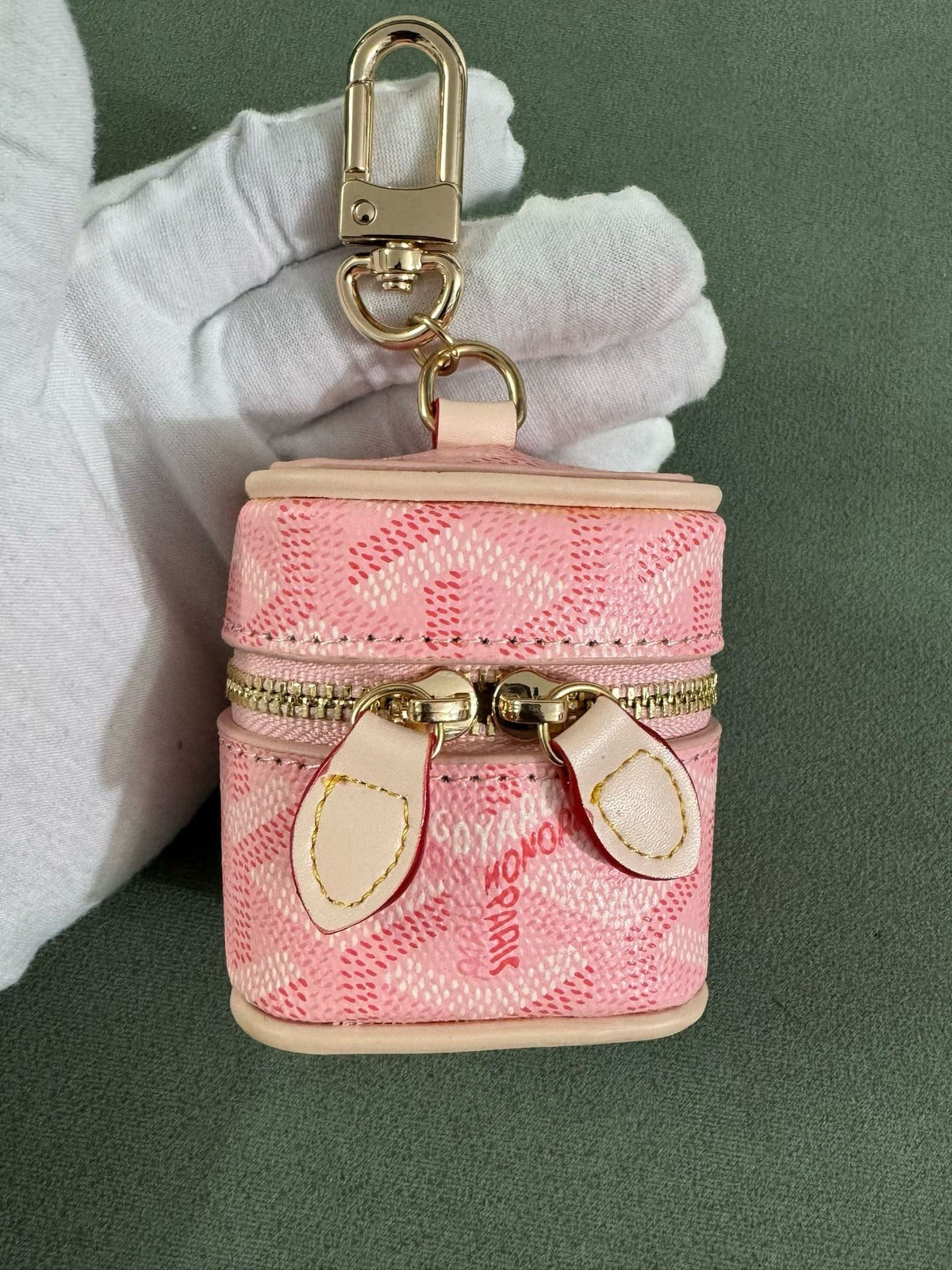 Goyard Chevron Zip Earbud Pouch with Clip in Pink finish