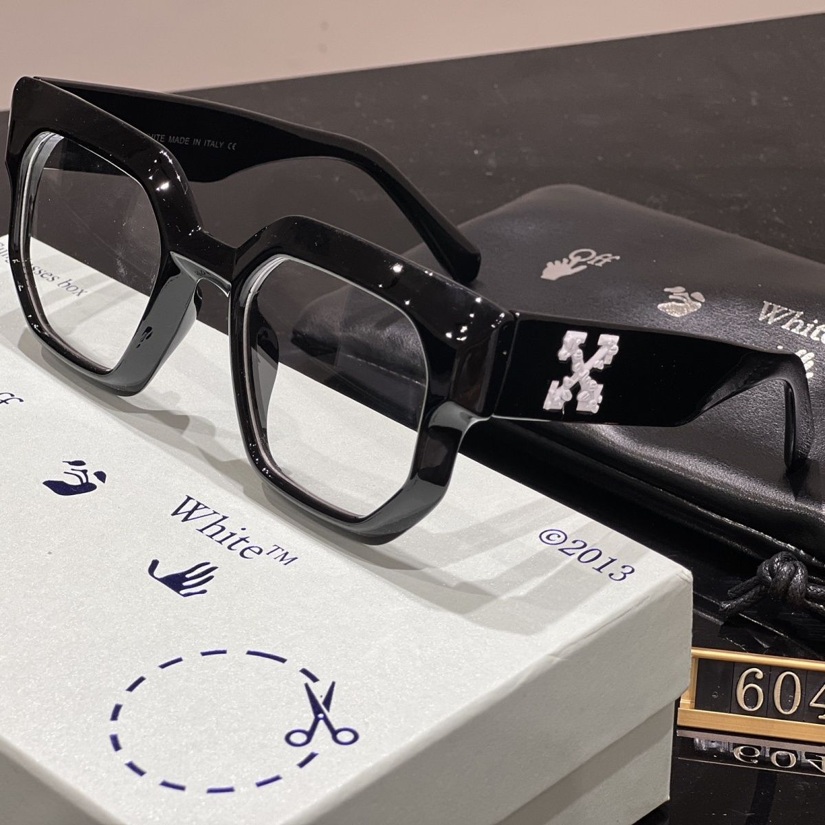Off-White Square Frame Sunglasses for Unisex – product image 14