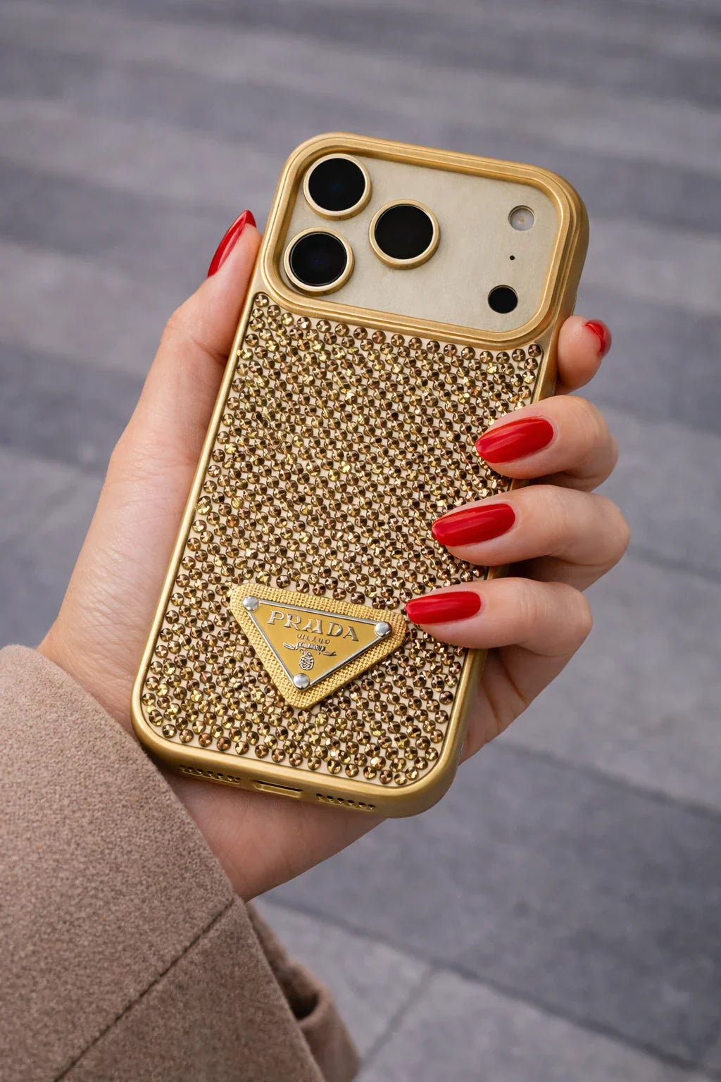 Crystal Black iPhone 17 Pro Max Case – Quilted Luxury Rhinestone Designer-Style Cover