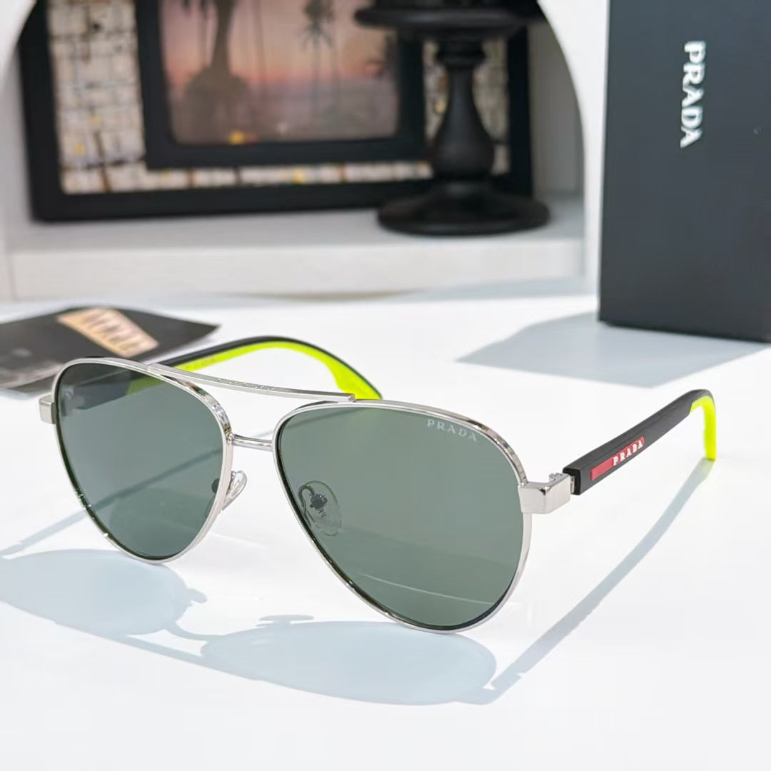 Prada Oversized celebrity-style Polarized Sunglasses for Unisex – product image 1