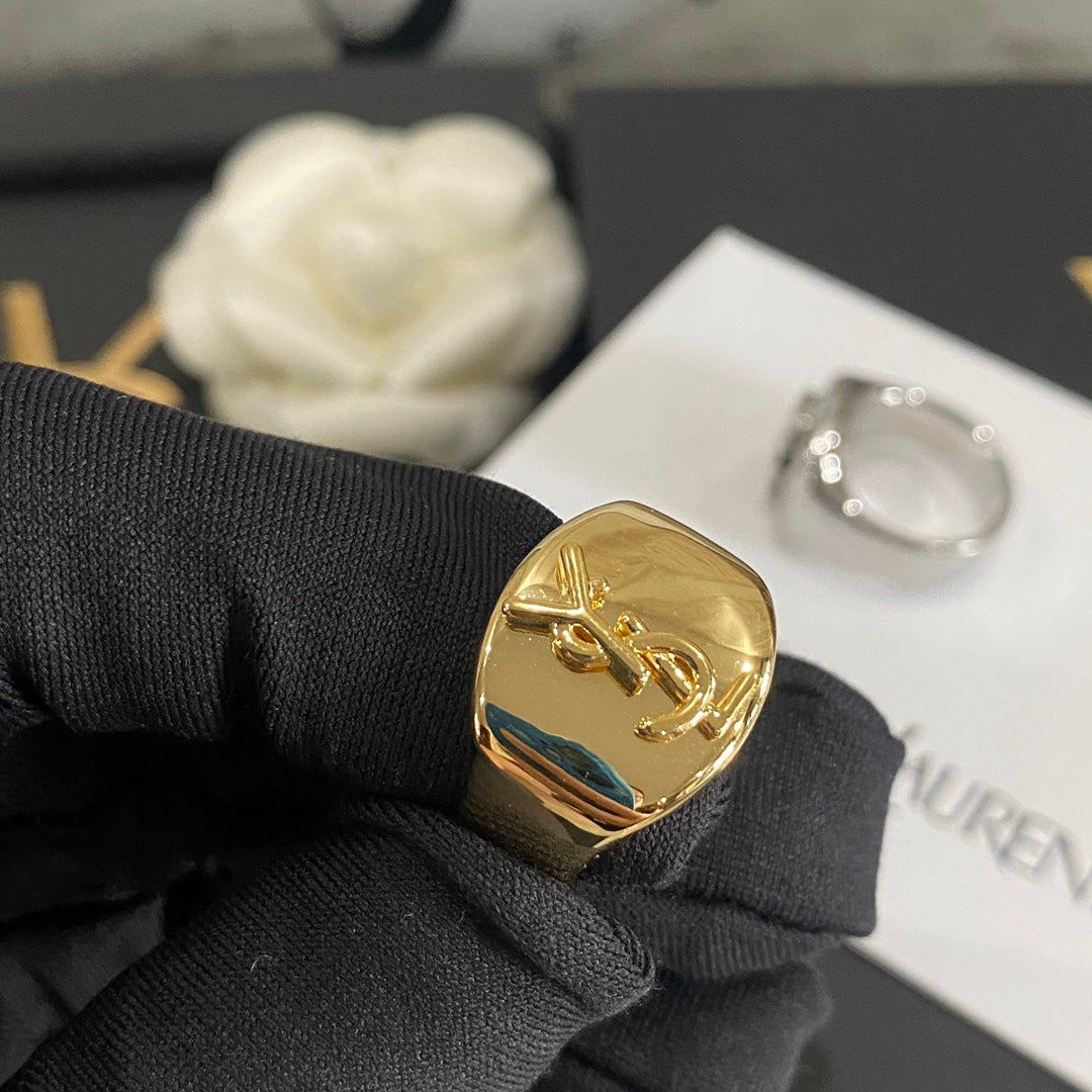 Saint Laurent Elegant Letter Logo Closure Ring – Luxury Designer Jewelry – product image 9