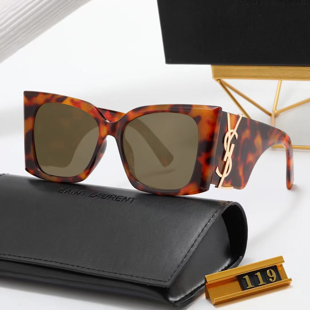 Saint Laurent Square Logo-Temple Polarized Sunglasses for Unisex – product image 7