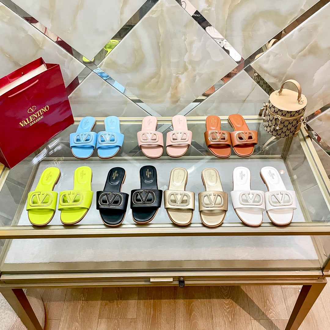 Valentino Fashion Logo Flat Slippers – slippers product image 15