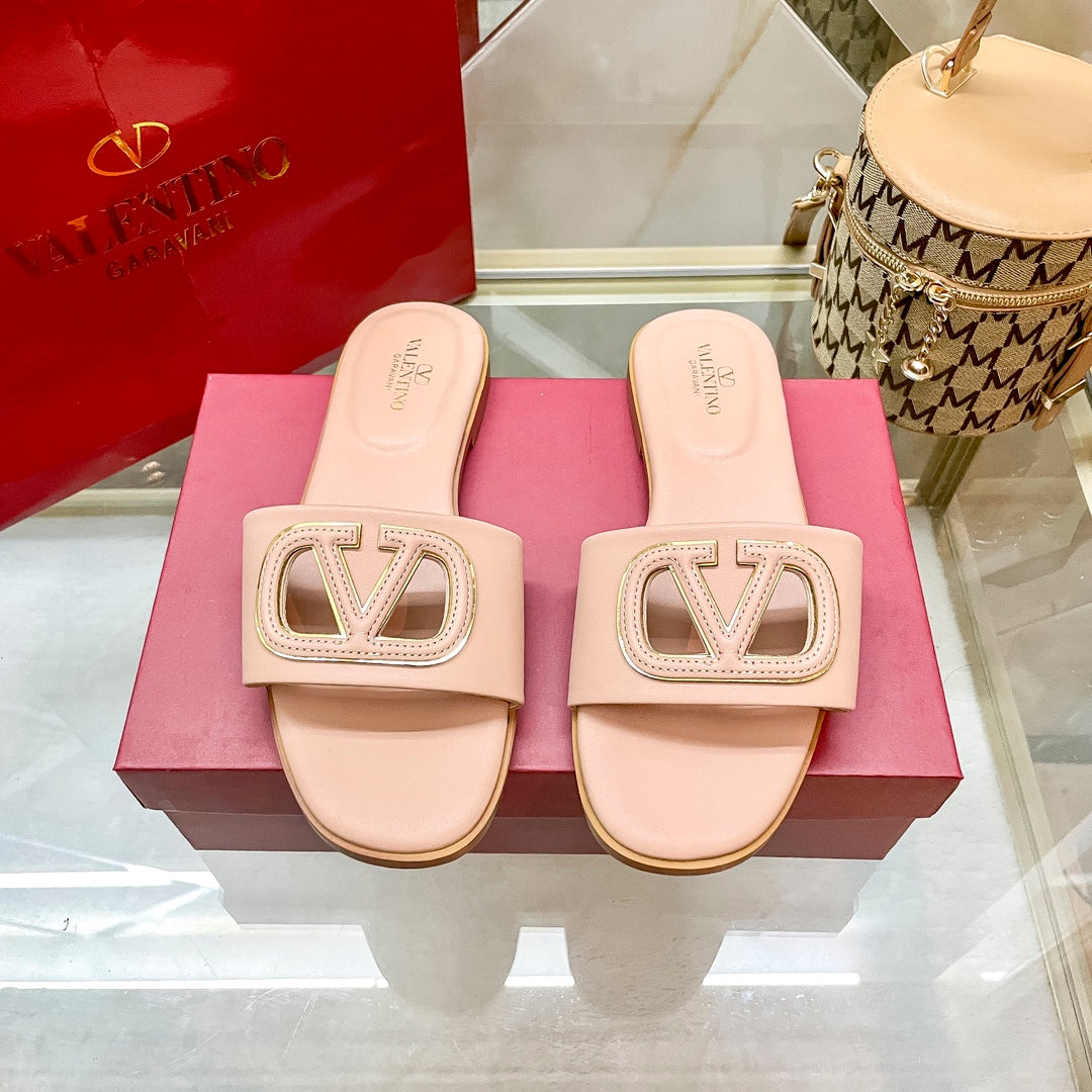 Valentino Fashion Logo Flat Slippers – slippers product image 4