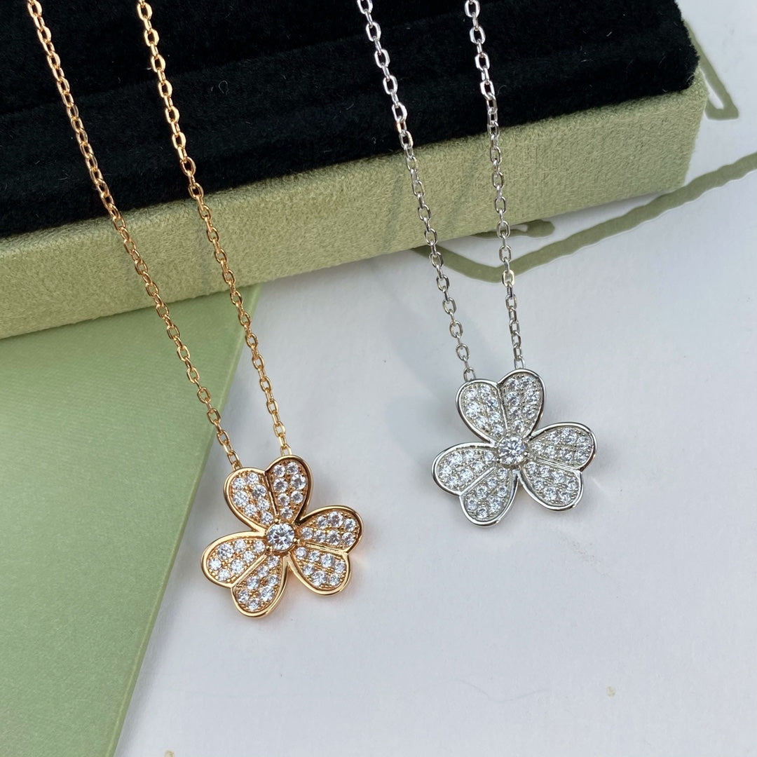 Van Cleef & Arpels Clover Crystal-Set Necklace – Luxury Designer Jewelry – product image 8