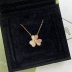 Van Cleef & Arpels Clover Crystal-Set Necklace – Luxury Designer Jewelry – product image 11